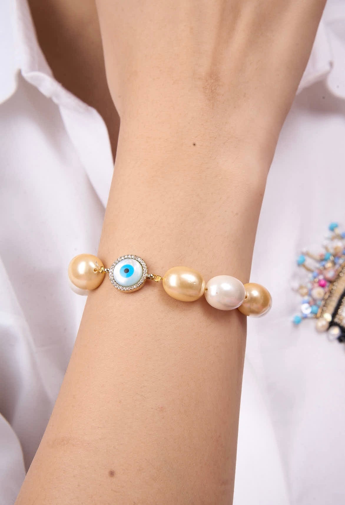 Fresh Water Pearl Evil Eye Diamante Bracelet White & Gold