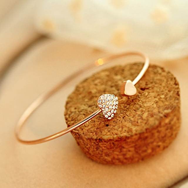 Ikasiya Rose Gold Diamond Bangle
