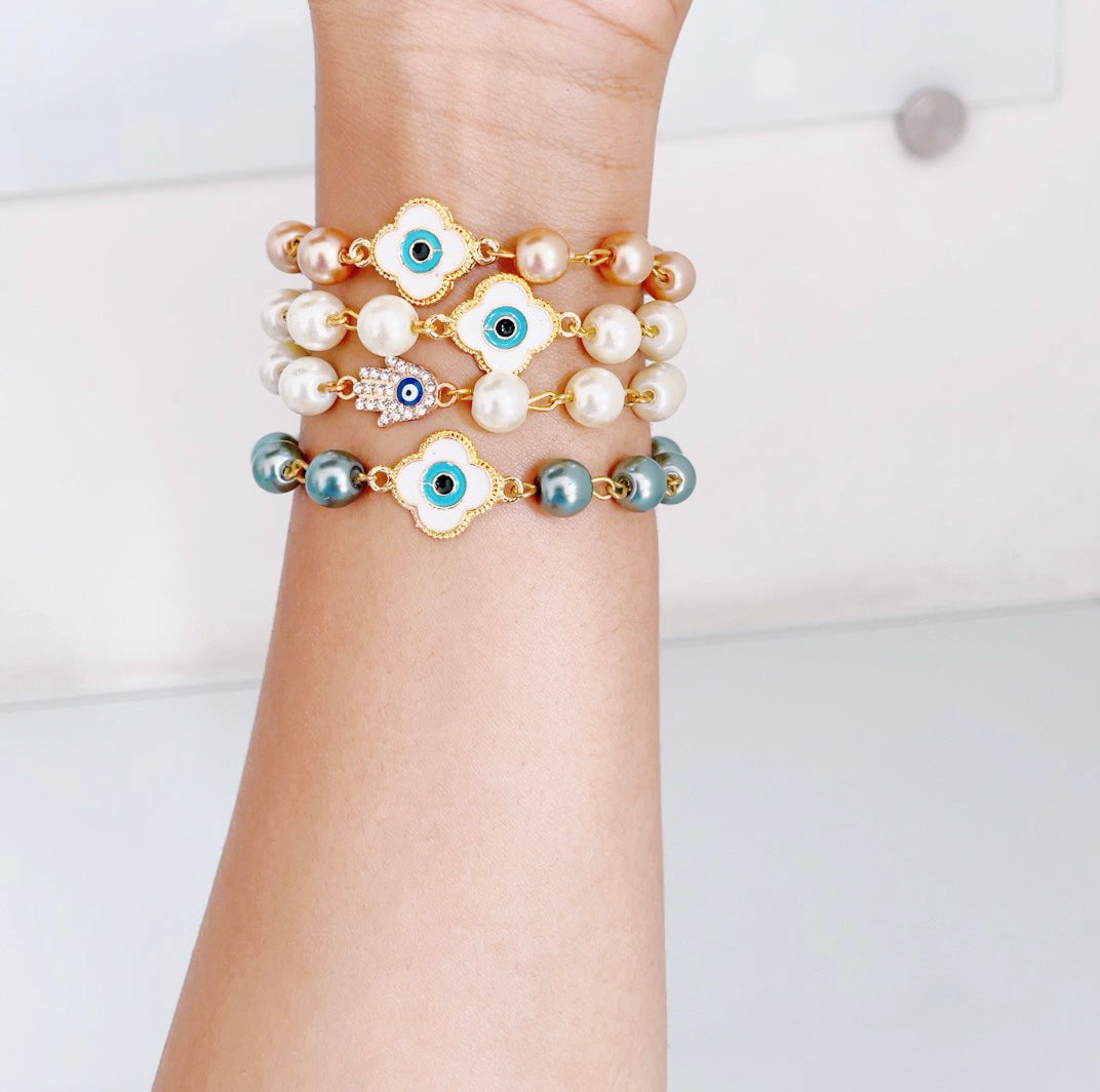 Clover Evil Eye Bracelet with Grey Baroque Pearls
