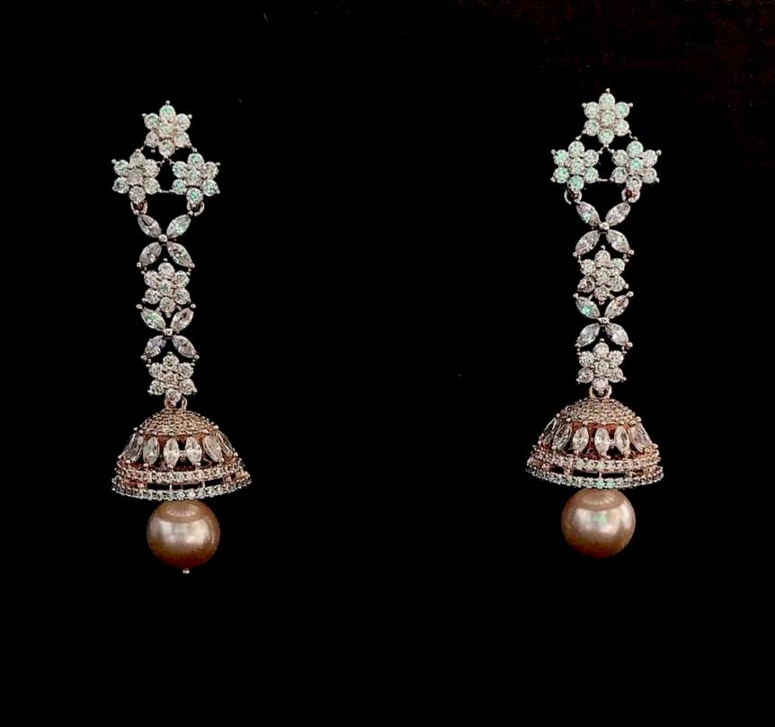 Almaari Jewelers - 14K Gorgeous Diamond Chandelier Earrings