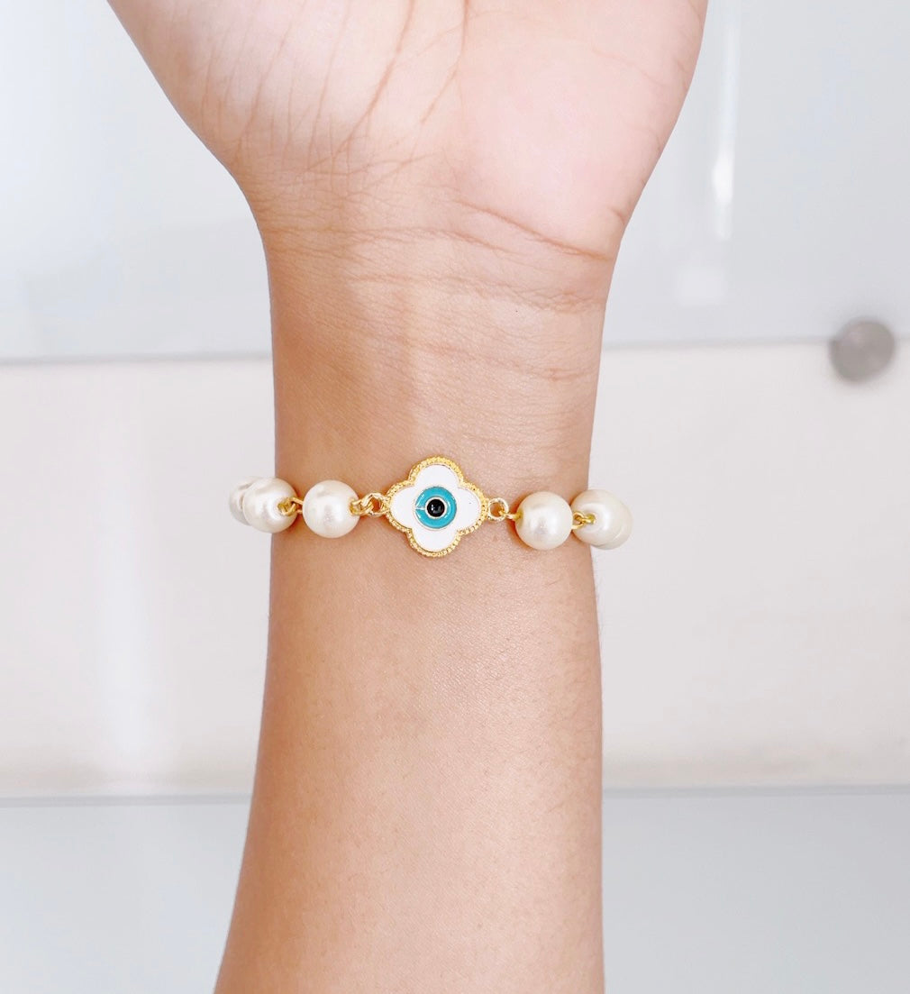 Clover Evil Eye Bracelet with White Baroque Pearls